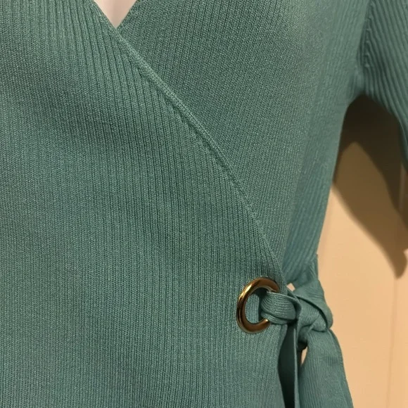 Seafoam green faux wrap top by Select + Trend - Picture 3 of 5
